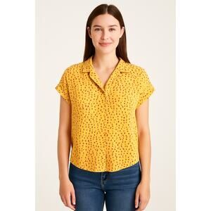 Beach Lunch Lounge Yellow Pineapple Print Button-Up Blouse – Size Small Petite